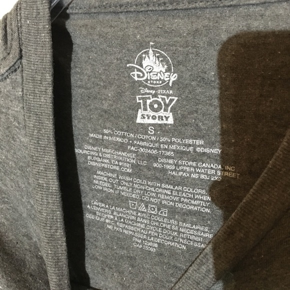 Disney Grey Tee “Plays Well With Others” Toy Story Unisex Buzz and Woody Size S - Picture 4 of 4